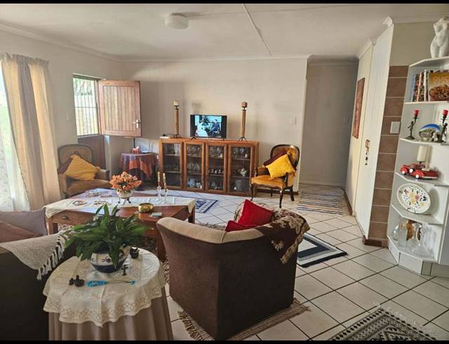 2 BEDROOM TOWNHOUSE FOR SALE IN HEIDERAND